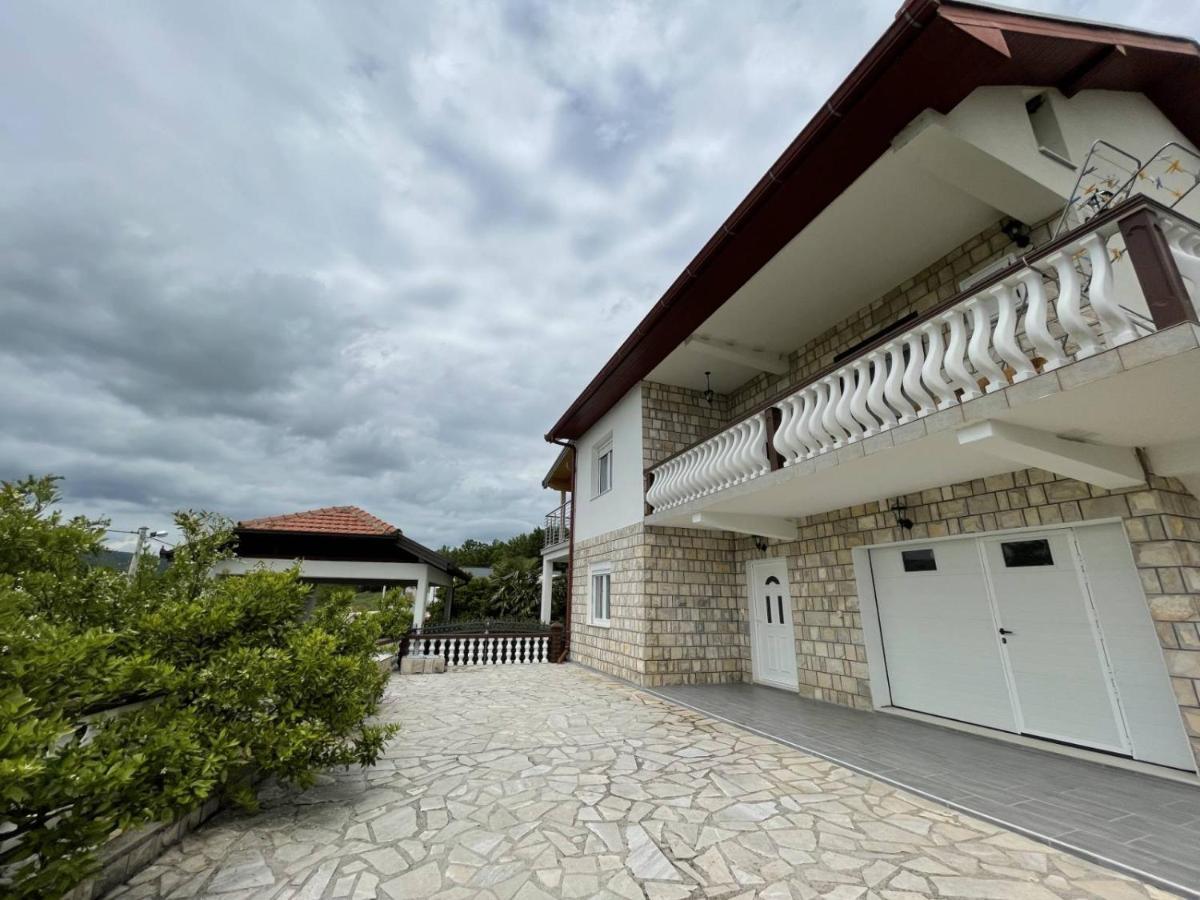 Sunny Apartment With Swimming Pool Stolac Exterior foto